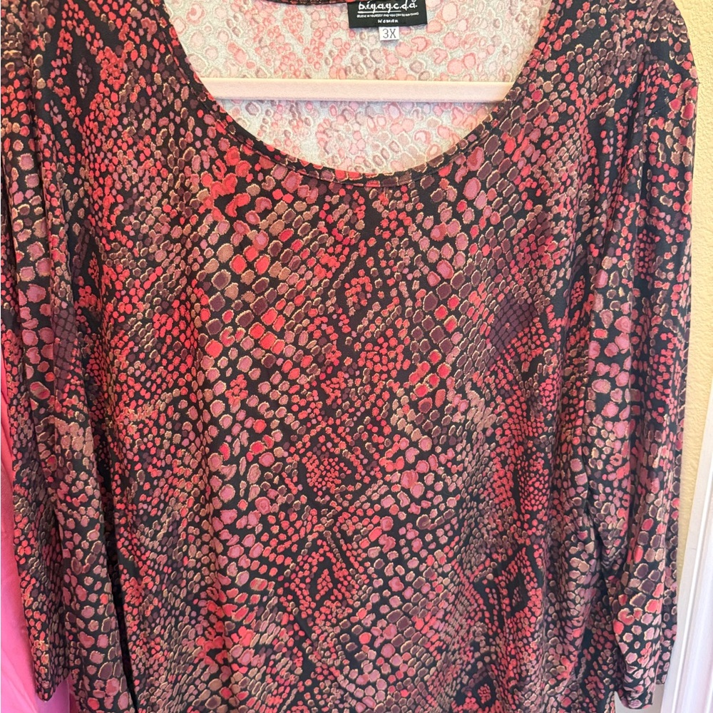 Briggs New York Women's Snakeskin Print Blouse